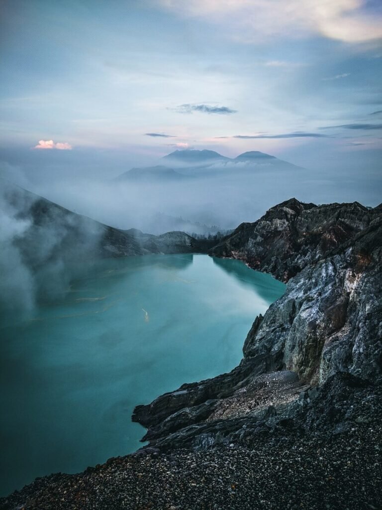 Nuswantara Tour & Travel - Ijen Crater